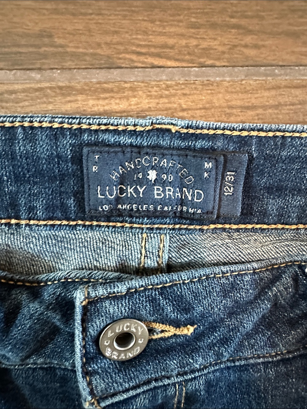 Women’s Lucky Brand Lolita Boot Dark Wash Jeans 12 - Picture 2 of 5